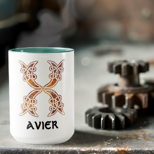 Mug Capitale décorative du noeud celtique du XVIe sièc