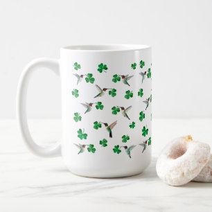 Mug Carte de la Saint-Patrick avec colibri et trèfles
