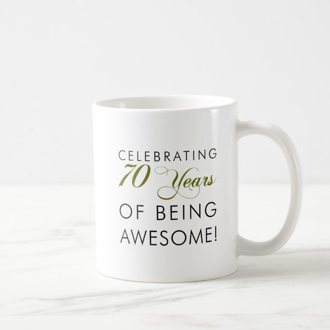 Mug Célébrer 70 Ans D'Être Étonnant (Droite)