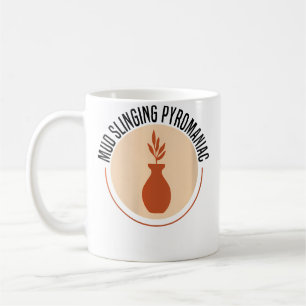 Mug Céramique de poterie pyromane qui lance de la boue