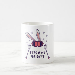 Mug C'est mon lapin de ski en combinaison de ski avec