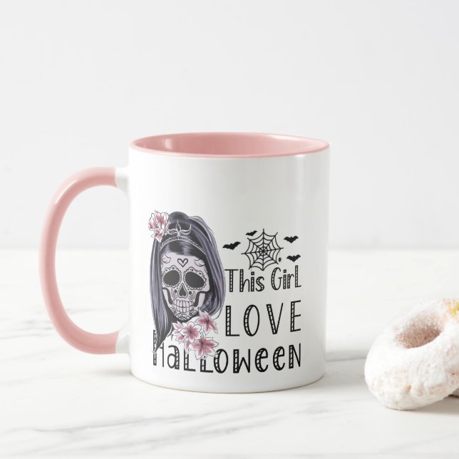 Mug Cette fille aime Halloween (Avec donut)