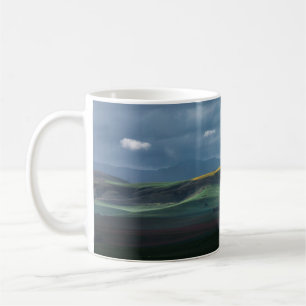 MUG CHAMP GREEN GRASS SOUS LE CIEL NUAGE PENDANT LA JO