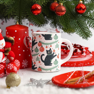 Mug Chat Jouer avec des ornements d'arbre de Noël