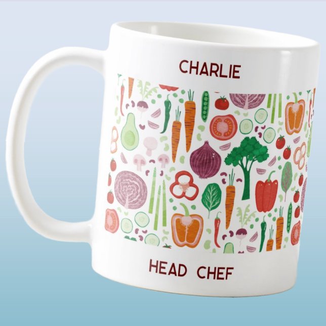 Mug Chef personnalisé (Fun Head Chef personalized name coffee mug featuring a vegetable pattern)