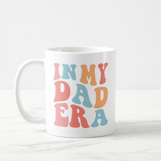Mug Chemise 'In My Dad Era Wavy', Cadeau de Votre Fill (Gauche)