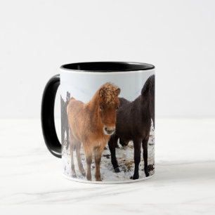Mug Cheval islandais pendant l'hiver en Islande