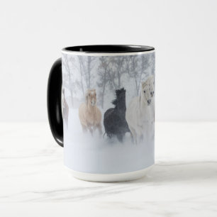 Mug Chevaux à travers la neige