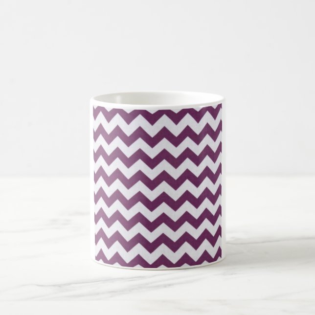 Mug Chevron Violet Prune – Zigzag Blanc Texturé (Centre)