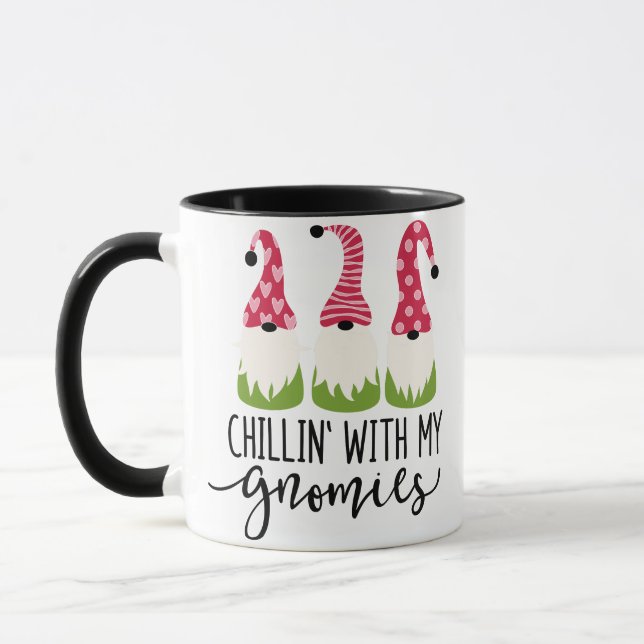 Mug CHILLIN AVEC GNOMIES santa chapeaux (Gauche)