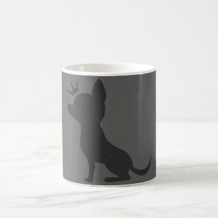 Mug Chiwawa majestueux sur le gris en pierre