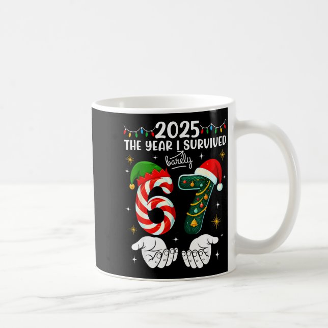Mug Christmas 2025 The Year I Barely Survived Six Seve (Droite)