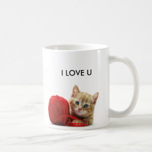 Mug Christmas Cat play with little ball