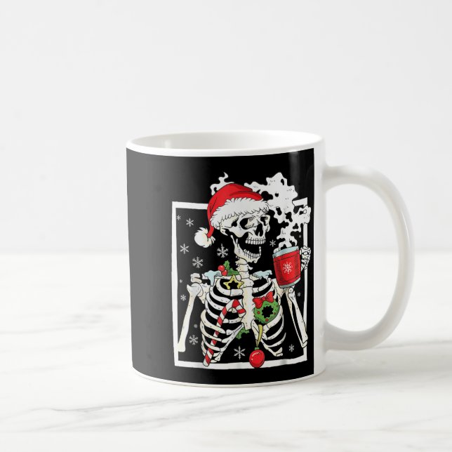 Mug Christmas Skeleton With Smiling Skull Drinking Cof (Droite)