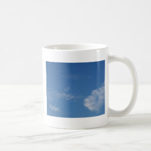 Mug ciel bleu foncé nuages blancs