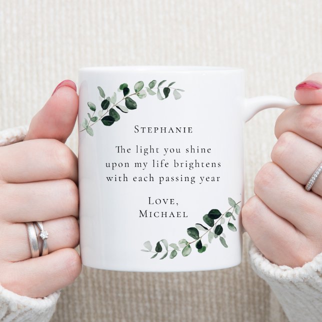 Mug Citation romantique Eucalyptus Personnalisé (The Light You Shine Romantic Quote Emerald and Sage Green Eucalyptus Personalized Coffee Mug)