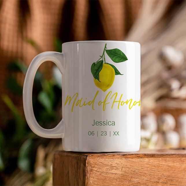 Mug Citron jaune d'été Monogrammé Maid of Honor | (Inspired by the fresh lemons and summer, this Bridal party mug is perfect for your lemon wedding)