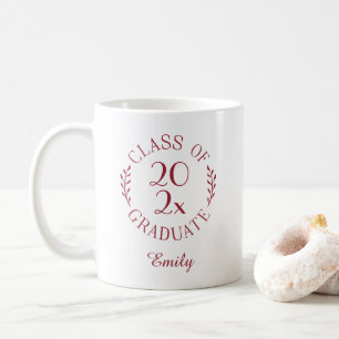 Mug Classe de 2025 Nom Burgundy Typographie Graduation