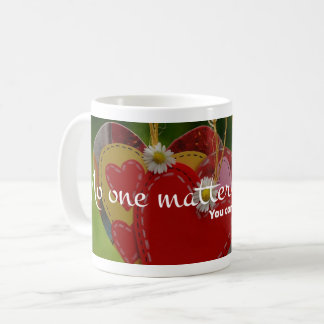 Mug Coeurs suspendus : Citation significative "Personn