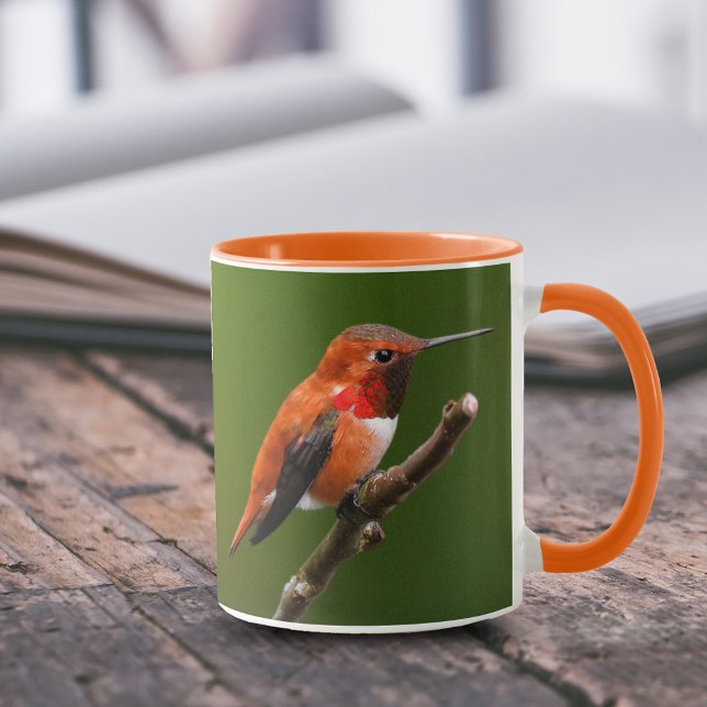 Mug Colibri roux étonnant sur la branche cerise (Stunning Rufous Hummingbird on Branch 11 oz Coffee Mug Cover Photo.)