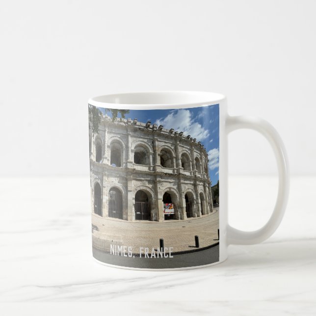 Mug Colisée à Nîmes, France sur une (Droite)