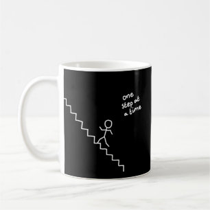 Mug Collez l'homme sur les escaliers "qu'une étape à