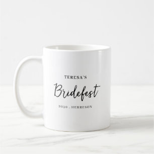 Mug Conception de demoiselle d'honneur de script minim
