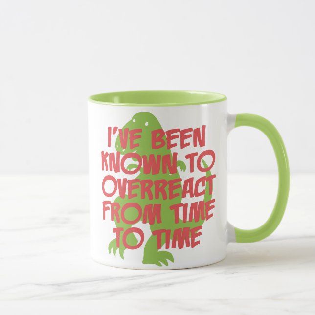 Mug Connu pour réagir en exagération (Droite)