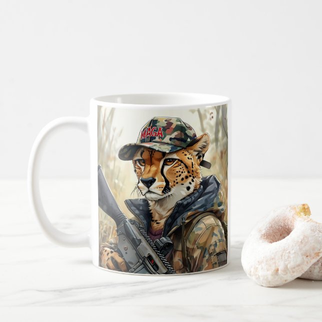 Mug Cool MAGA Chat avec pistolet et Camouflage CHEETAH (Avec donut)