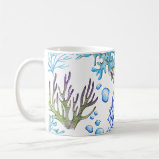 Mug Coraux dessinés à la main : motif sous-marin.