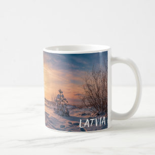 Mug Coucher de soleil sur la côte de la mer d'hiver