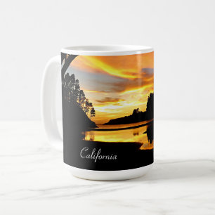 Mug Coucher de soleil sur la côte d'Orange en Californ