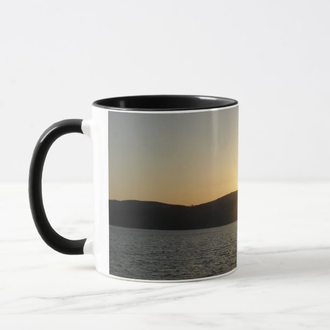 Mug Coucher de soleil sur le lac Onota : Vertical (Gauche)