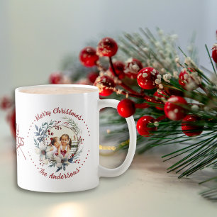 Mug Couronne de Noël, fleurs blanches, baies rouges ph