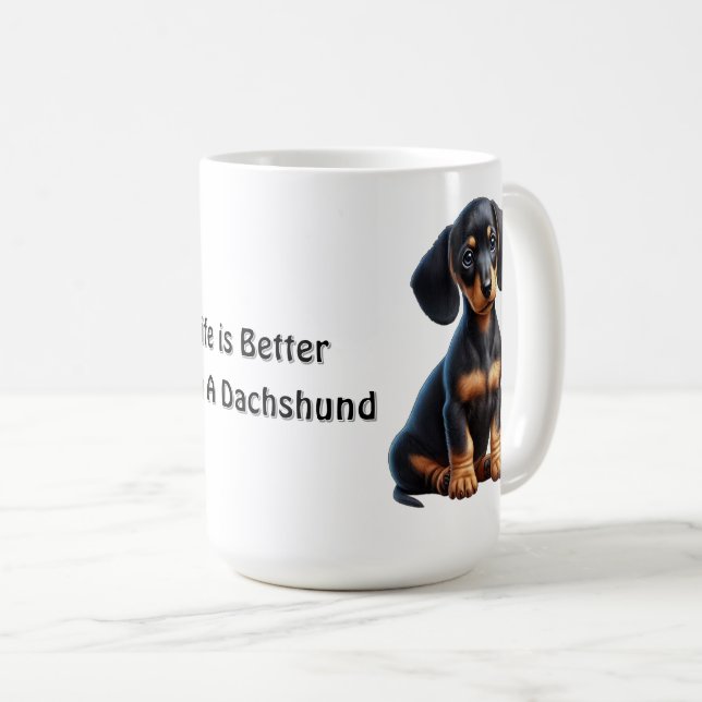 Mug Dachshund Chiot assis et regardant avec Innocent (Devant droit)