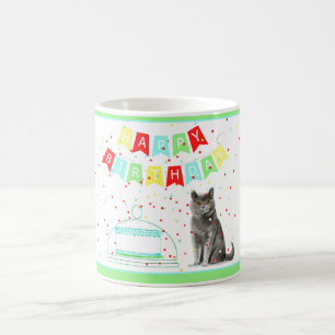 Mug d'anniversaire coloré du chat