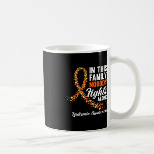 Mug Dans Cette Famille Personne ne combat seul Leucémi