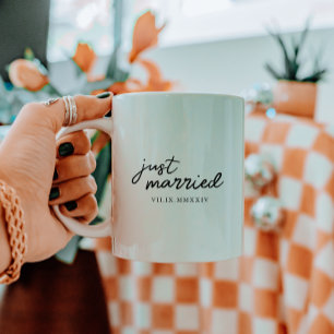 Mug Date en chiffres romains avec écriture "Juste Mari