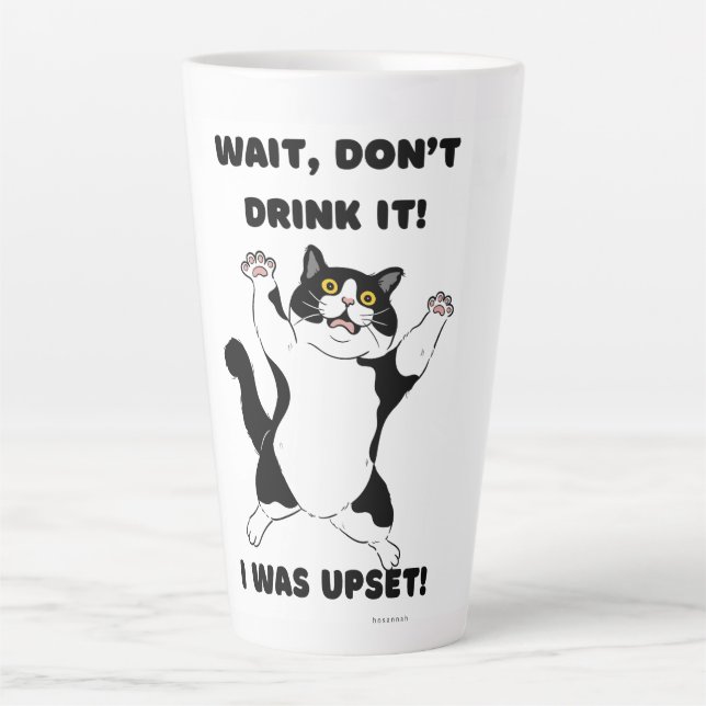Mug de café au chat amusant - "Attends, ne bois pa (Devant)