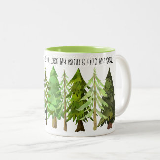 Mug de forêt de pins d'arbre avec un cadeau de dev