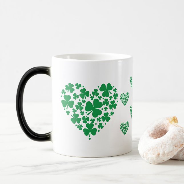 Mug de la Saint-Patrick - Café de coeur Shamrock c (Avec donut)