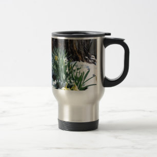 Mug De Voyage Les jonquilles jaunes dans la neige