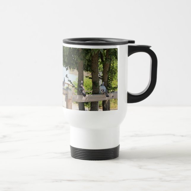 Mug De Voyage Pigeons sur une clôture (Droite)