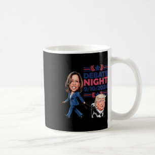 Mug Débat Nuit Contre Le Chien De Kamala Drôle Marche