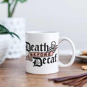 Mug Décès avant décaf Typographie du crâne