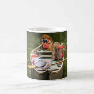Mug Des Écureuils Amusants Dans Un Canot Avec Des Gil