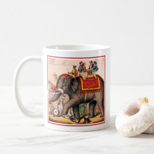 Mug Des Hommes Accompagnent Un Acte De Cirque Avec Un 