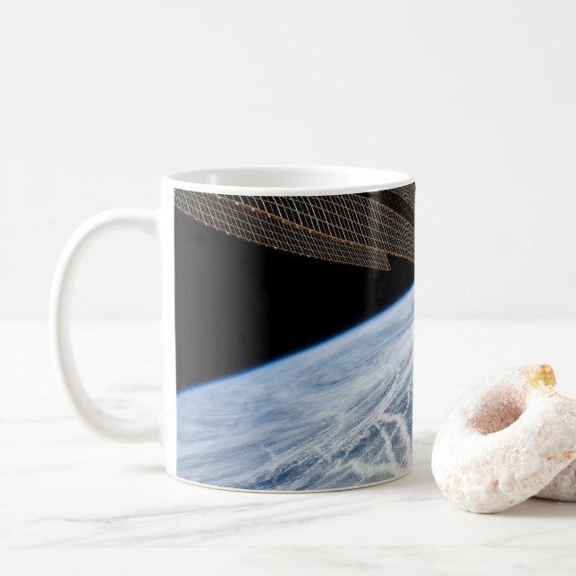 Mug Des Motifs Nuageux Au Sud Des Îles Aléoutiennes. (Avec donut)