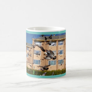 Mug Des pigeons viennent pour un débarquement de café-