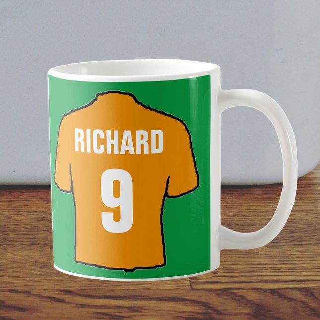 Mug Design de chemise de football en or ancien. (Créateur téléchargé)